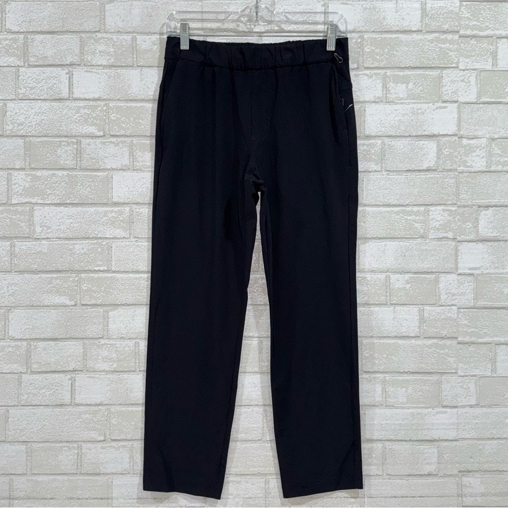 VUORI Miles Ankle Pant in Black - Size - Small